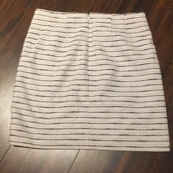 {LOFT} black and gray striped textured skirt - Picture 3 of 5